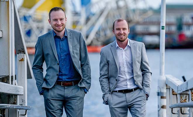 Philip und Patrick Pavel Firmengebäude von Pavel Hörsysteme