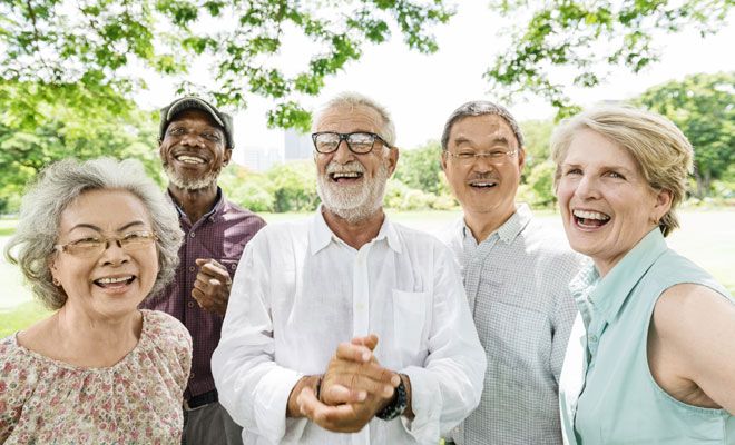 Gruppe von unterschiedlichen Menschen